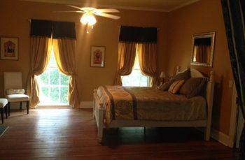 2 Sisters Bed & Breakfast Madison Exterior photo
